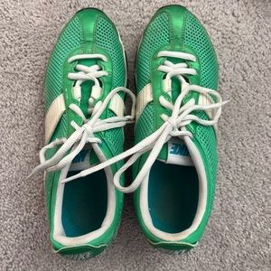 nike green athletic sneakers